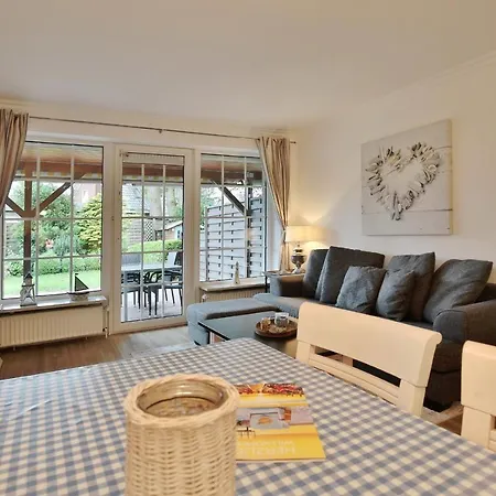 Strandhus Strandhus *